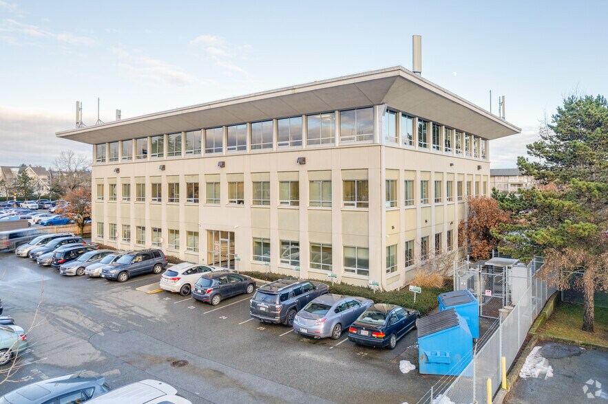 More Photos Of 6351 197th St, Langley Office For Sale