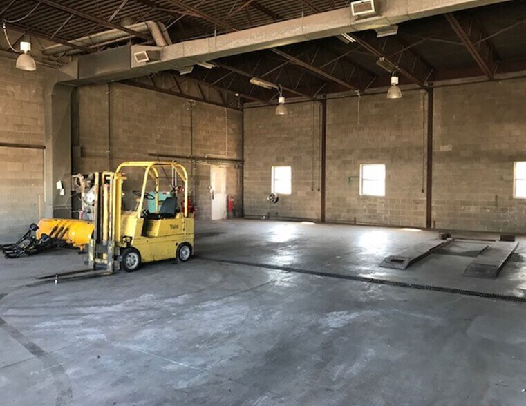 More Photos Of 2340 Schoenersville Rd, Allentown Warehouse For Lease