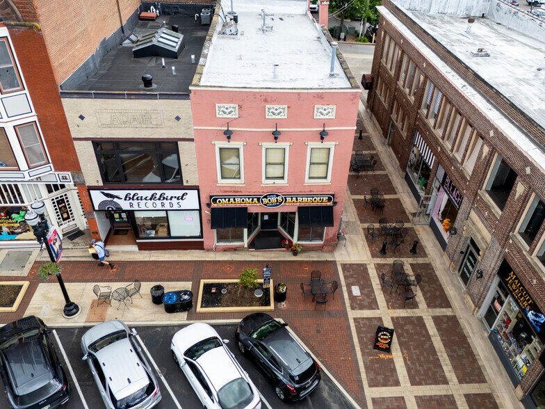More Photos Of 128 S Market St, Wooster General Retail For Sale