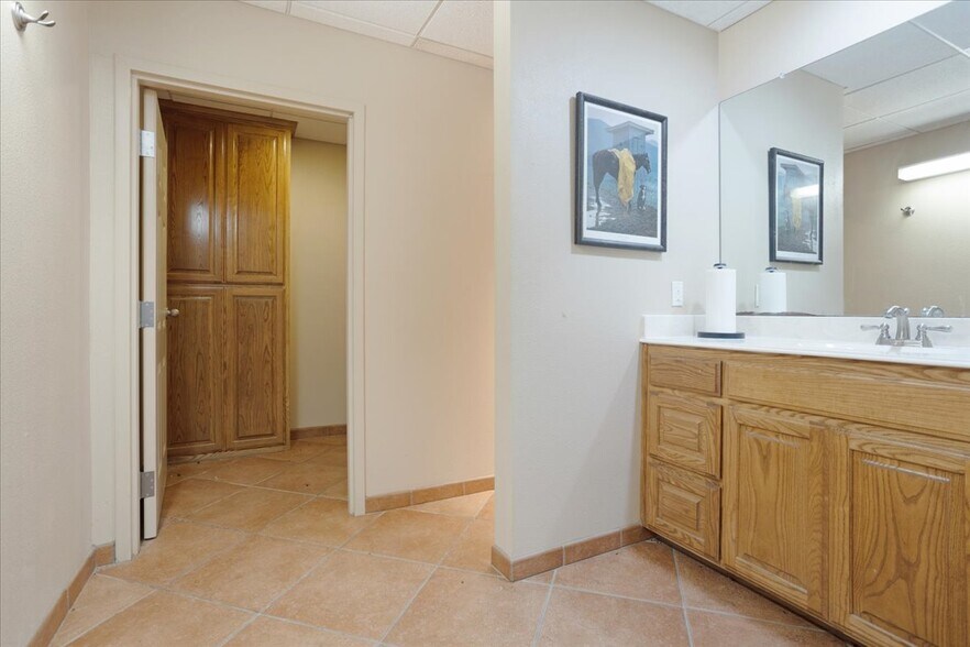 More Photos Of 350 Nails Crossing Rd, Caddo Warehouse For Sale