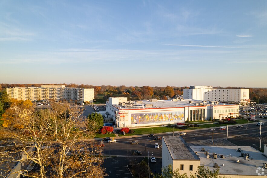 More Photos Of 261 Old York Rd, Jenkintown Medical For Lease