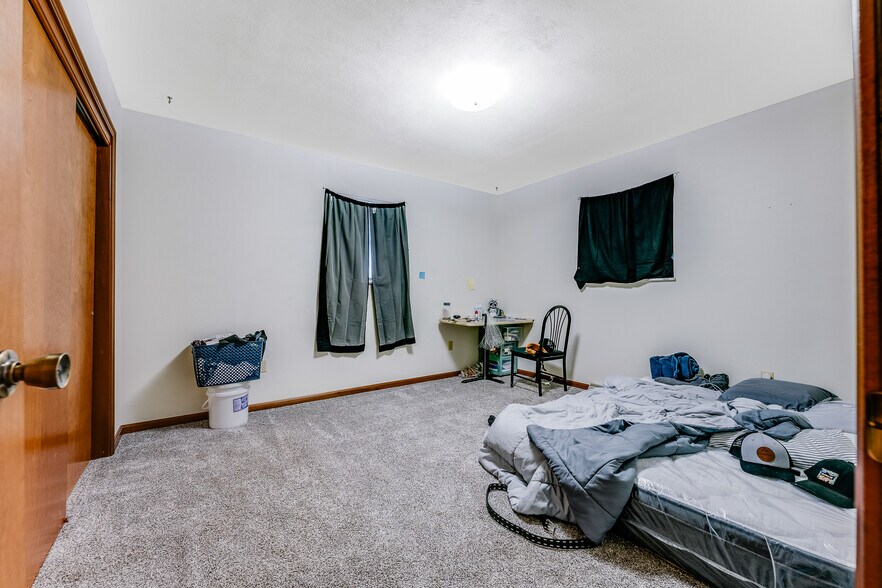 More Photos Of 2939 White Hall Blvd, White Hall General Retail For Sale