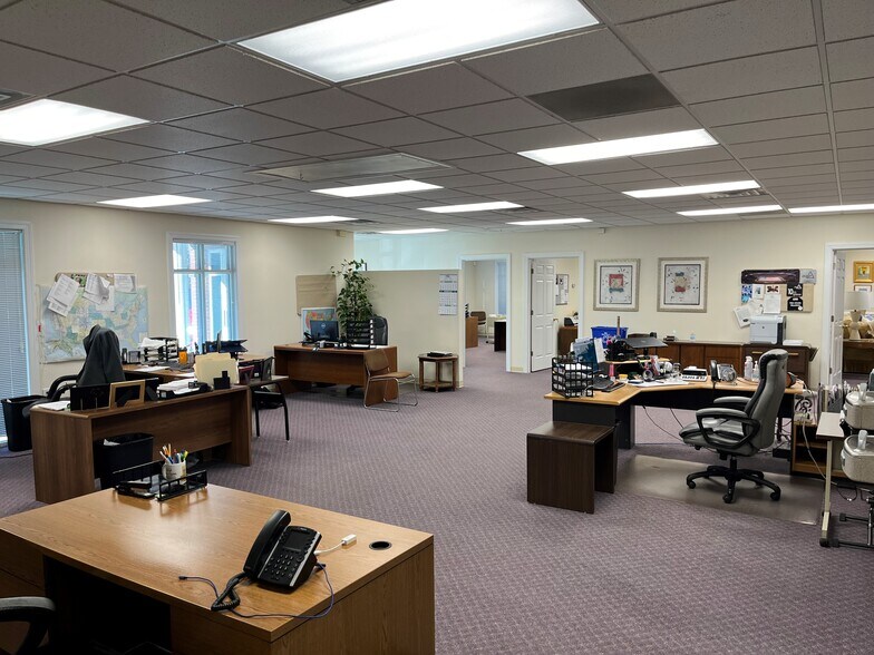 More Photos Of 8426 Medical Plaza Dr, Charlotte Office For Sale