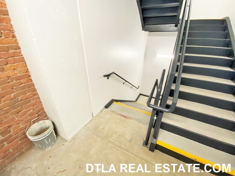 More Photos Of 731 S Broadway, Los Angeles Loft Creative Space For Lease