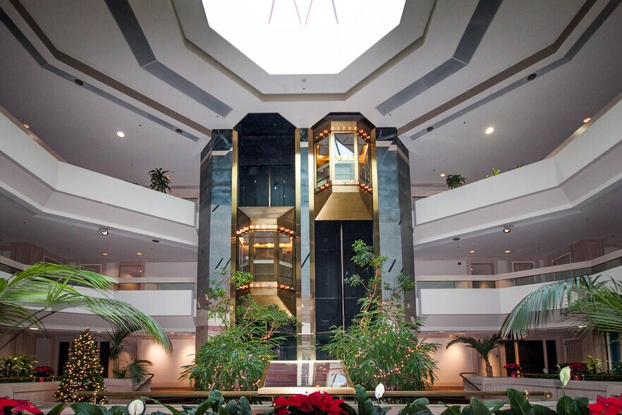 More Photos Of 1975 W El Camino Real, Mountain View Office For Lease