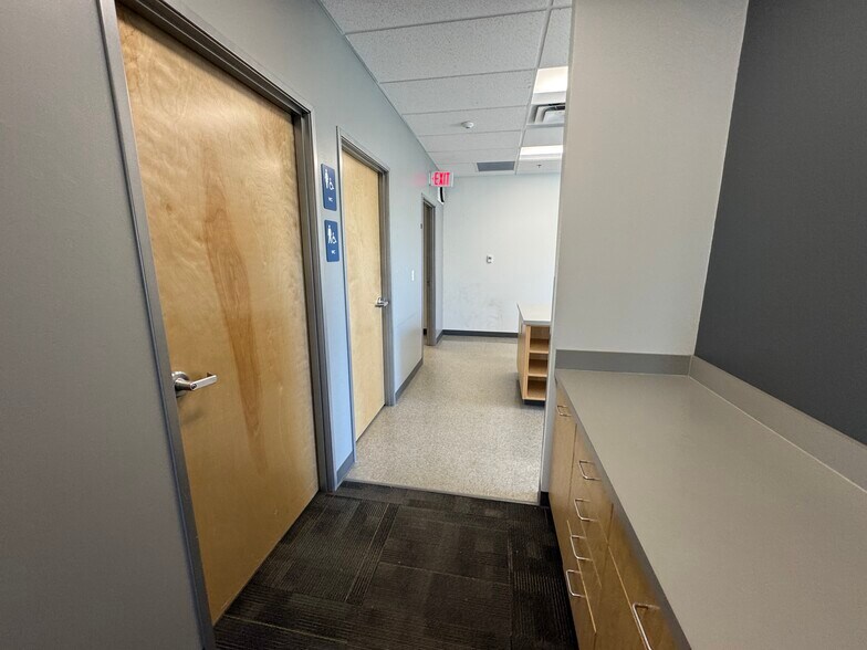 More Photos Of 1846 E 64th Ave, Anchorage Specialty For Sale