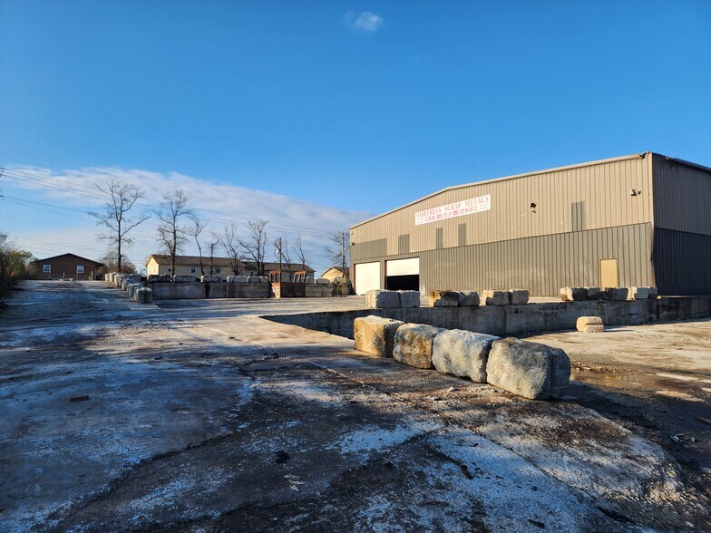 More Photos Of 217 S Holman St, Durham Contractor Storage Yard For Lease