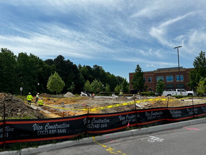 More Photos Of 5836 Harbour View Blvd, Suffolk Unknown For Lease