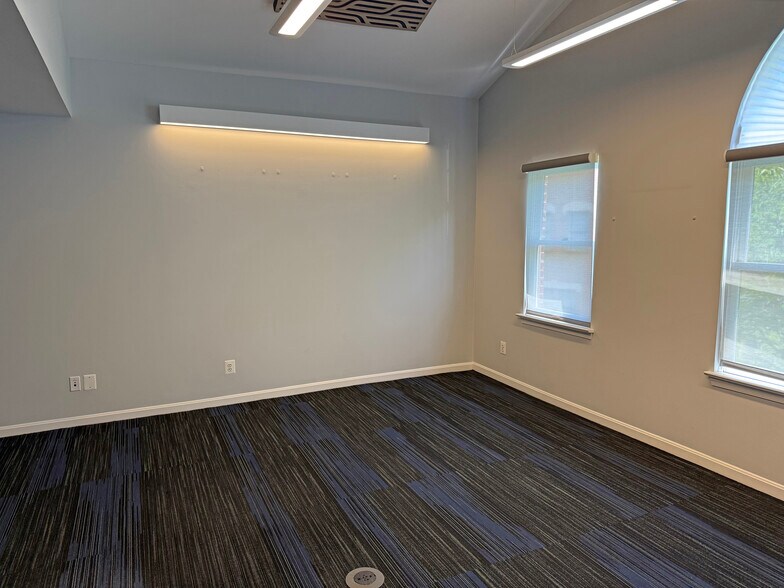 More Photos Of 4200 Evergreen Ln, Annandale Medical For Sale