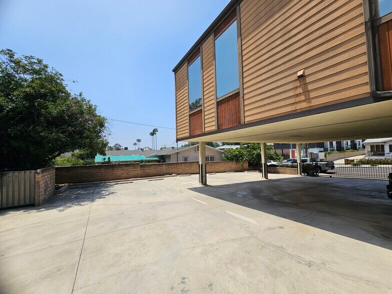 More Photos Of 2910 W Broadway, Los Angeles Office Residential For Lease