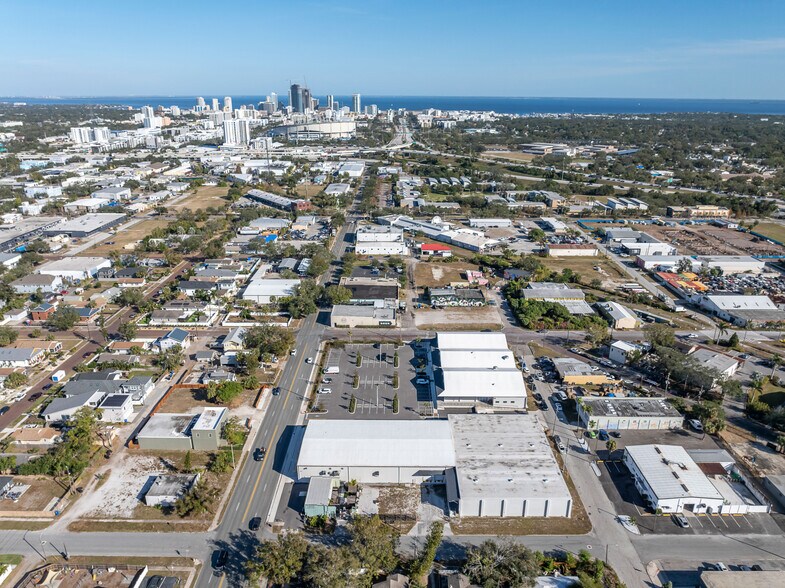 More Photos Of 2400-2462 5th Ave S, Saint Petersburg Warehouse For Sale