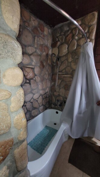 More Photos Of 9820 Greenacres Dr, Bakersfield Apartments For Sale