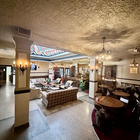 More Photos Of 925 1st Ave, Monte Vista Hotel For Sale