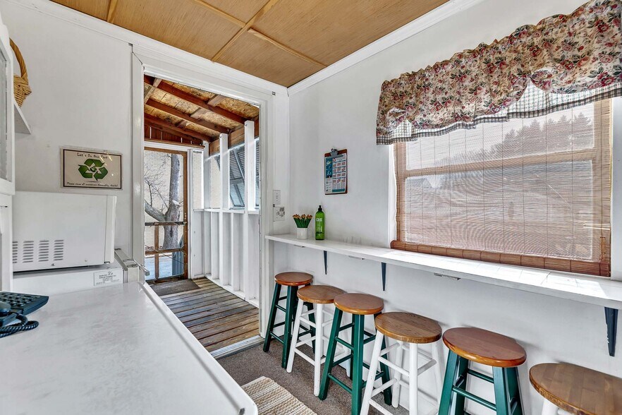 More Photos Of 104 State St, Greensboro Freestanding For Sale