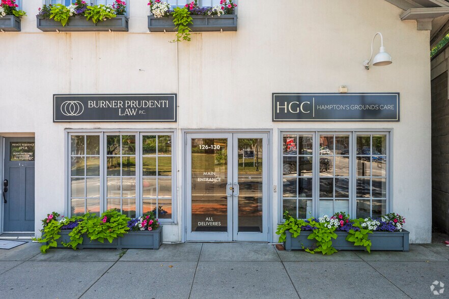 More Photos Of 126-130 N Main St, East Hampton Office Residential For Lease