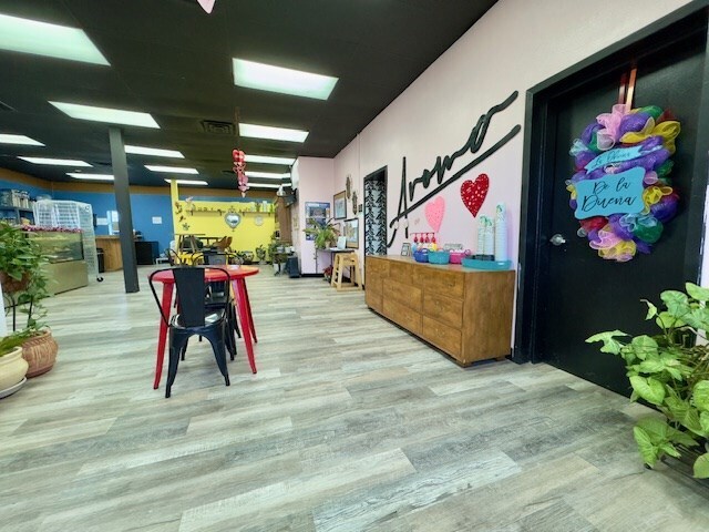 More Photos Of 302 E Dickinson Blvd, Fort Stockton General Retail For Sale
