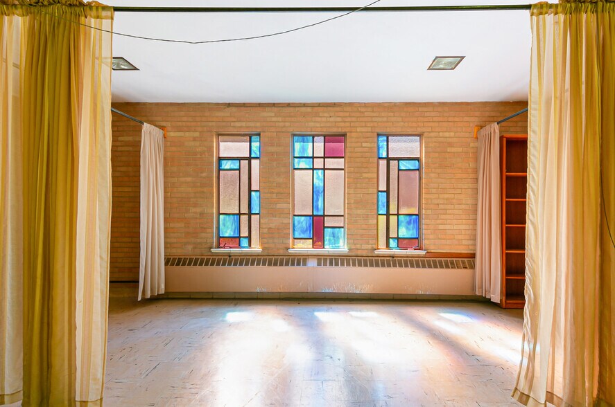 More Photos Of 3955-3995 N Irving St, Denver Religious Facility For Lease