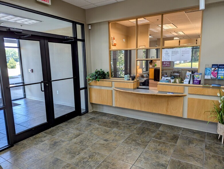 More Photos Of 1003 Schneider Dr, Malvern Healthcare For Sale