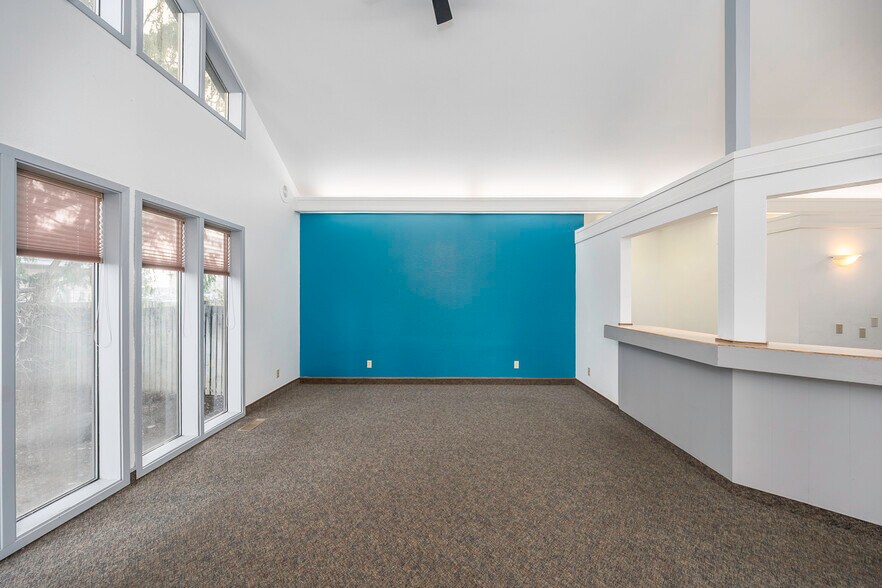 More Photos Of 1336 E Hunter Pl, Moses Lake Office For Sale