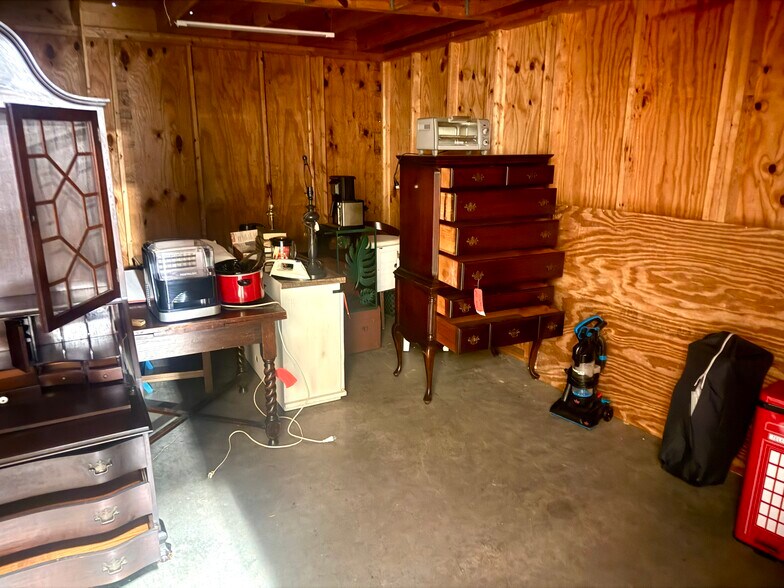 More Photos Of 12760 Lorraine Rd, Biloxi General Retail For Lease