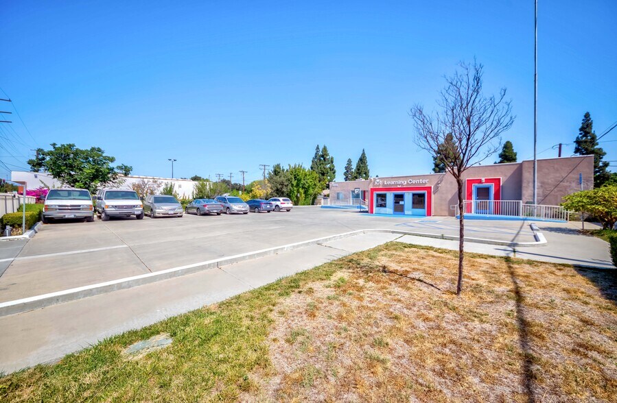 More Photos Of 1555 W Commonwealth Ave, Fullerton Office For Sale