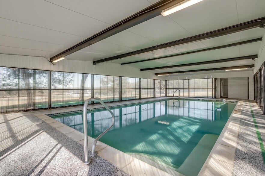 More Photos Of 3952 Tin Top Rd, Weatherford Flex For Sale