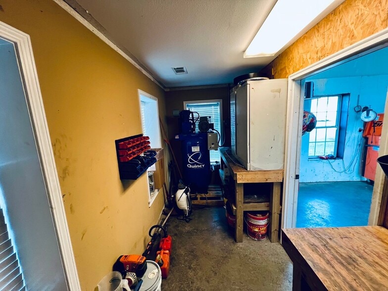More Photos Of 420 Windance Rd, Baldwyn Light Manufacturing For Sale