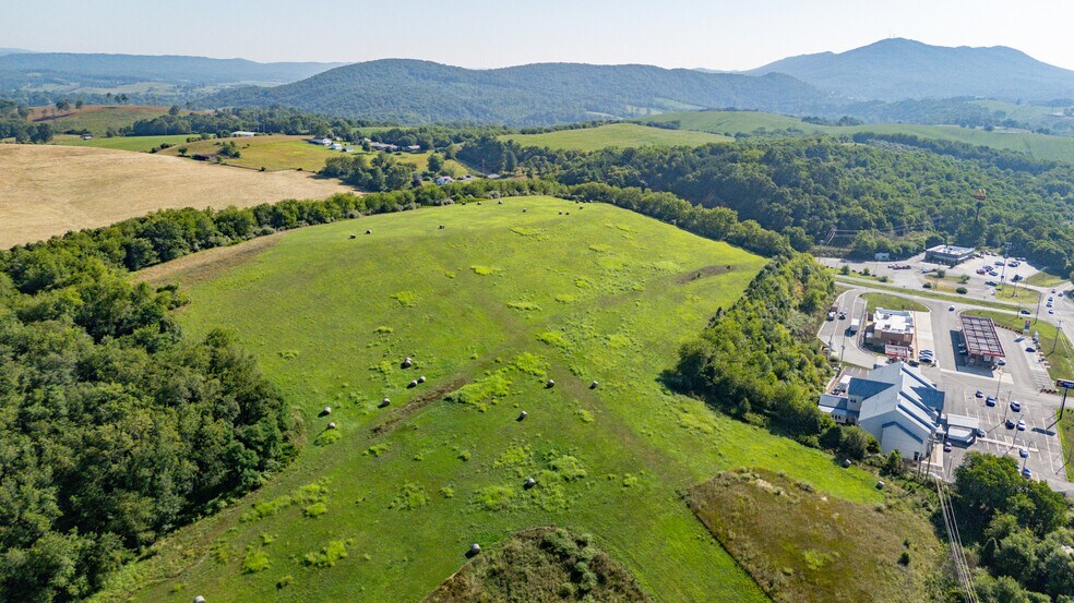 More Photos Of 2484 E Lee Hwy, Wytheville Land For Sale