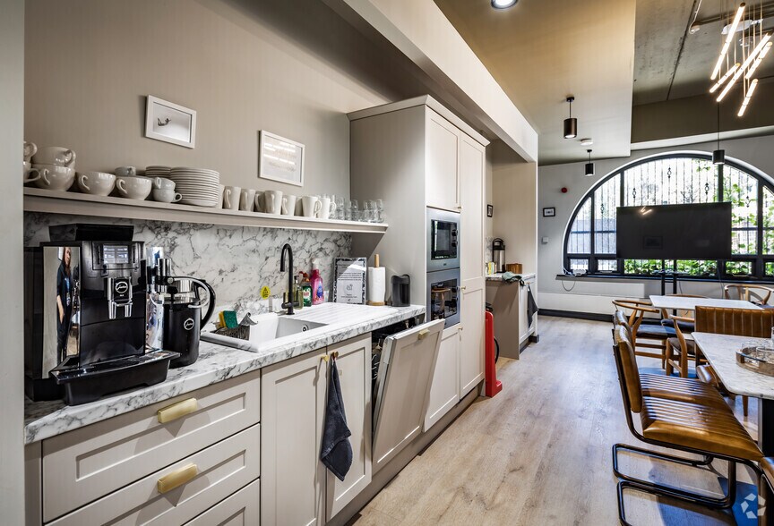 More Photos Of 33-34 Winckley Sq, Preston Coworking Space