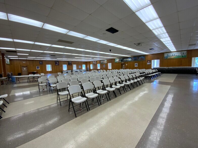 More Photos Of 4501 Emanuel Cleaver II Blvd, Kansas City Office Residential For Sale