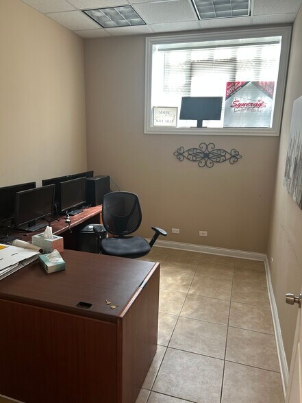 More Photos Of 4202 Warren Ave, Hillside Warehouse For Lease