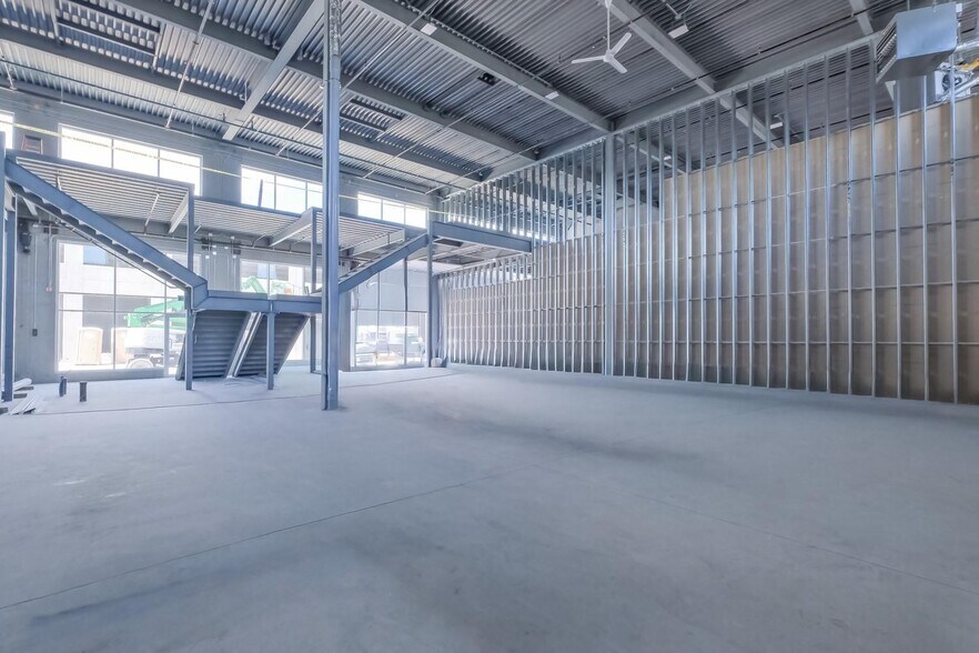 More Photos Of 3179 Appaloosa Rd, Kelowna Warehouse For Sale