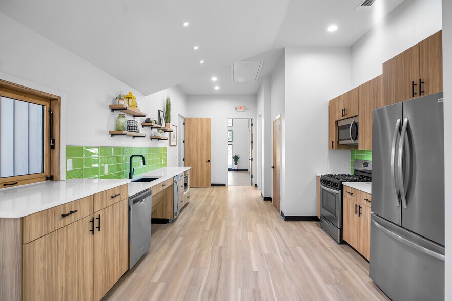 More Photos Of 2001 Tulane Dr, Lufkin Medical For Sale