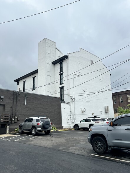 More Photos Of 333 Market St, Zanesville General Retail For Sale