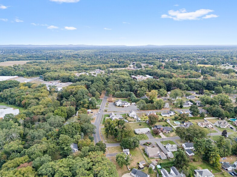 More Photos Of 135 Cooper St, Agawam Specialty For Sale