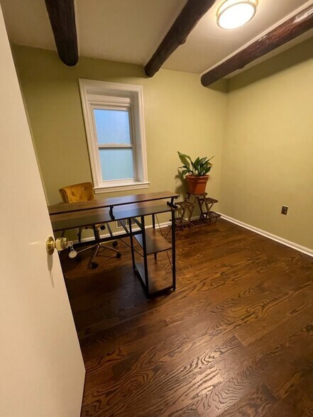 More Photos Of 153 Skylands Rd, Ringwood Office For Sale