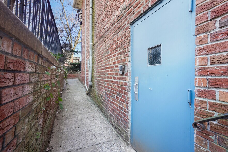 More Photos Of 2225 Lodovick Ave, Bronx Assisted Living For Lease