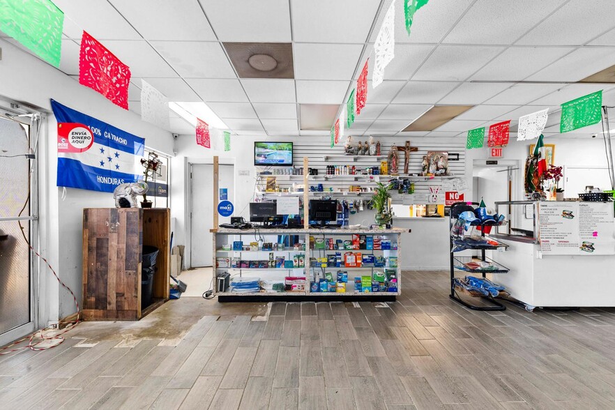 More Photos Of 4624 N Hubert Ave, Tampa Convenience Store For Sale