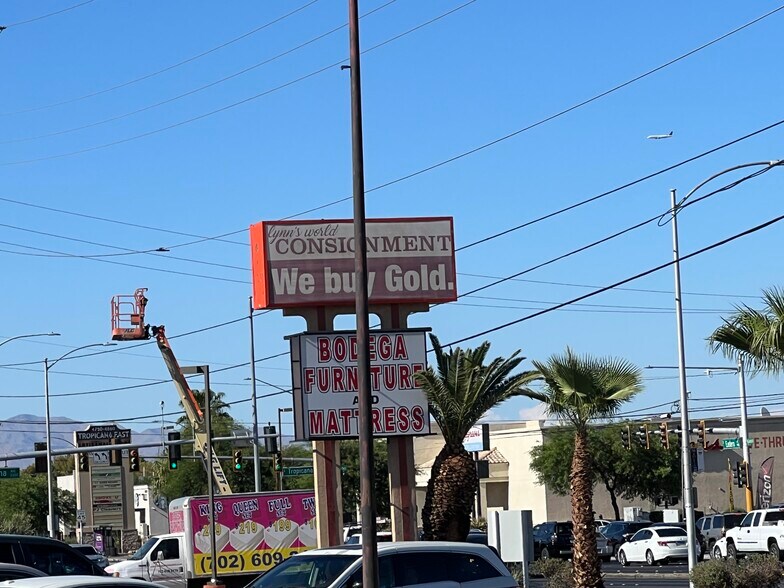 More Photos Of 4995 S Eastern Ave, Las Vegas Freestanding For Lease