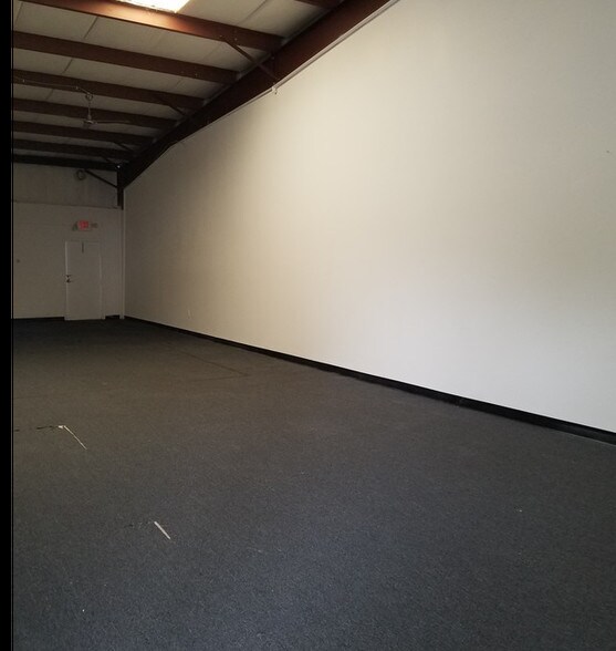 More Photos Of 1424 Hamlin Ave, Saint Cloud Unknown For Lease