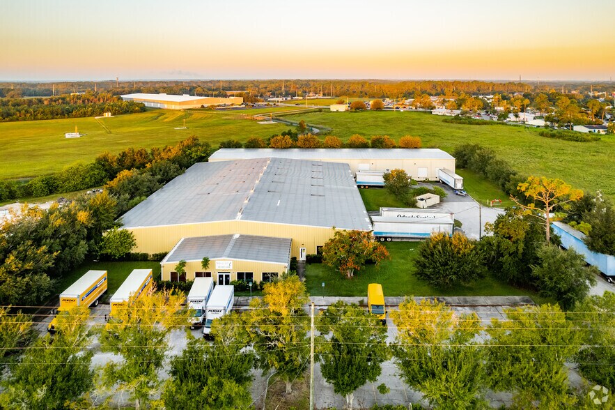 More Photos Of 900 Armstrong Blvd, Kissimmee Warehouse For Lease