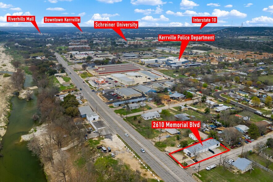 More Photos Of 2610 Memorial Blvd, Kerrville Industrial For Sale