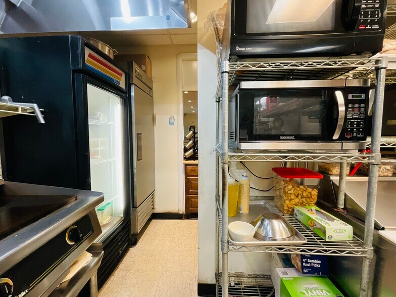 More Photos Of 439 Pittsfield Rd, Lenox Freestanding For Sale