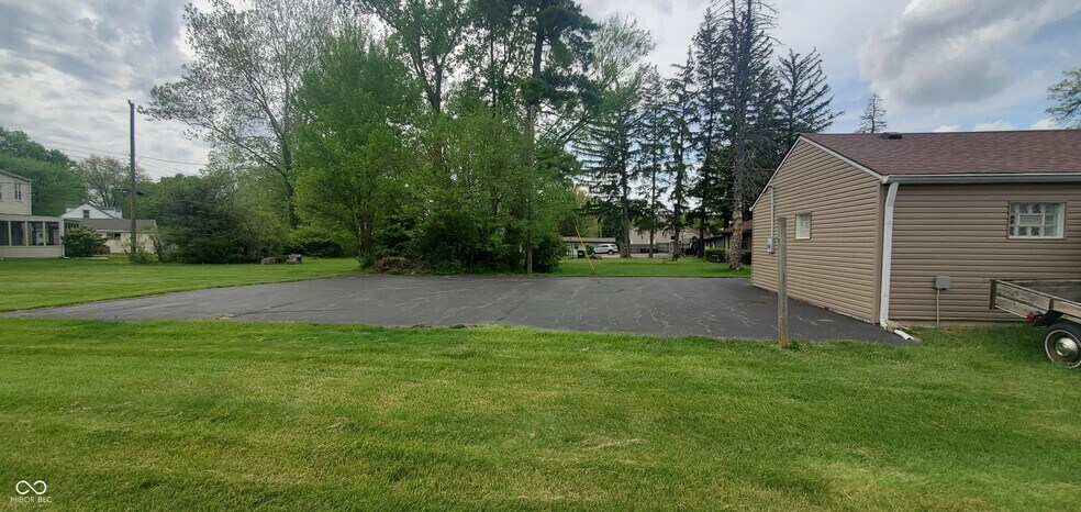 More Photos Of 530 S Us-31, Greenwood Office Residential For Sale