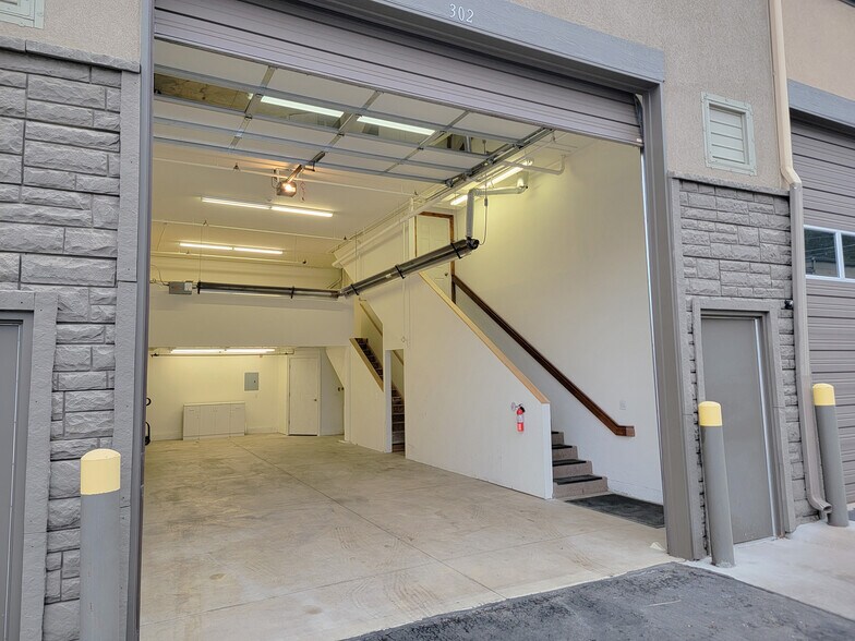 More Photos Of 29320 Industrial Way, Evergreen Self Storage For Sale