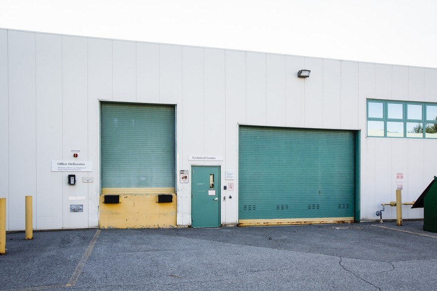 More Photos Of 555 MacArthur Blvd, Mahwah Office For Lease