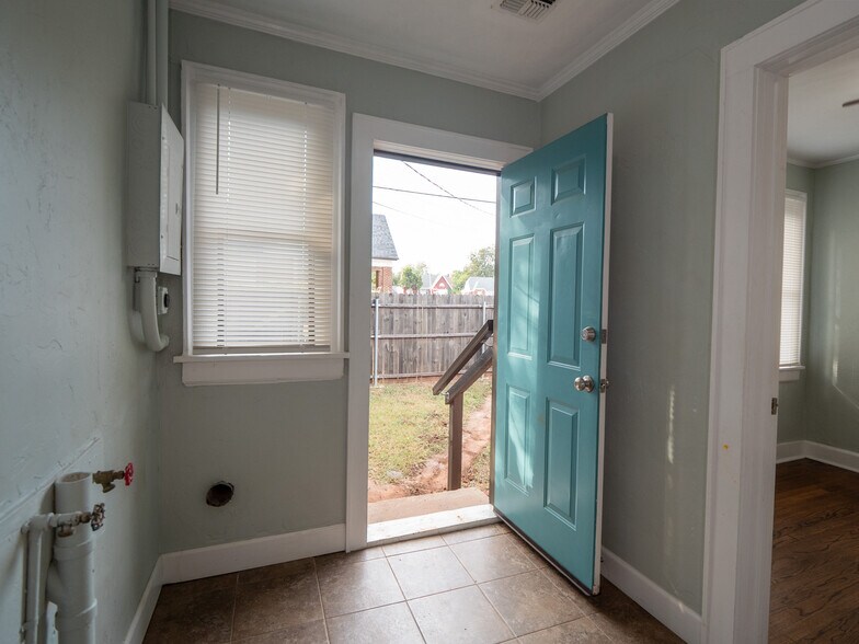 More Photos Of 1000 NE 19th St, Oklahoma City Multifamily For Sale