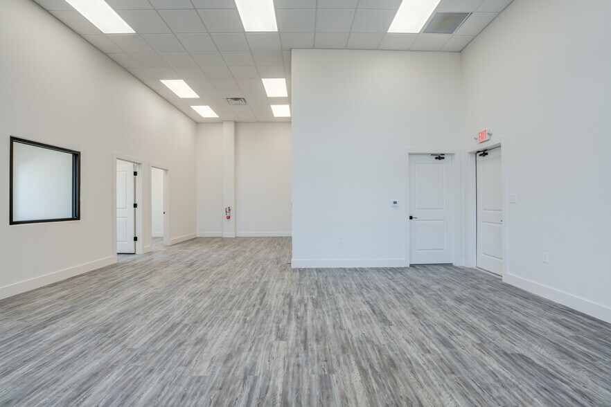 More Photos Of 3814 County Road 1350, Lubbock Distribution For Sale