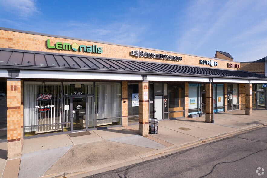 More Photos Of 2823-2863 Pfingsten Rd, Glenview General Retail For Lease