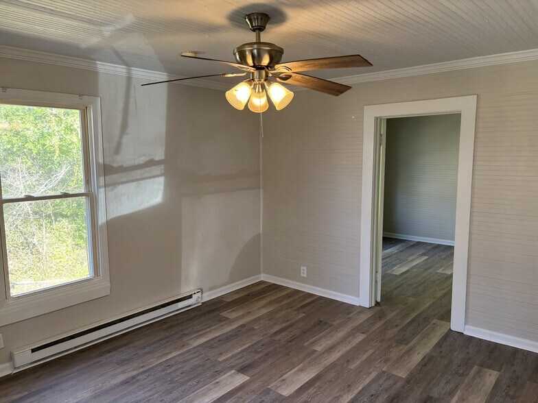 More Photos Of 208 Basin Ave, Kannapolis Multifamily For Sale